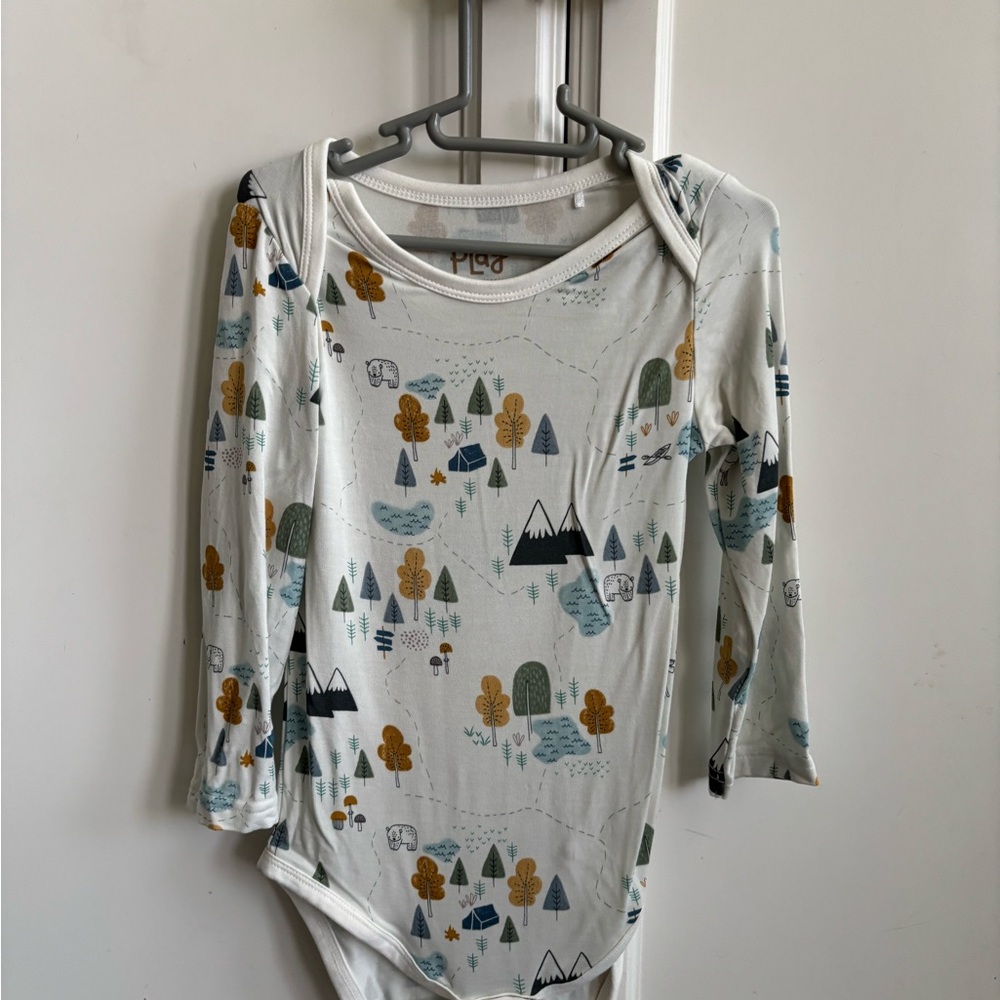 NWOT little sleepies long sleeve bodysuit